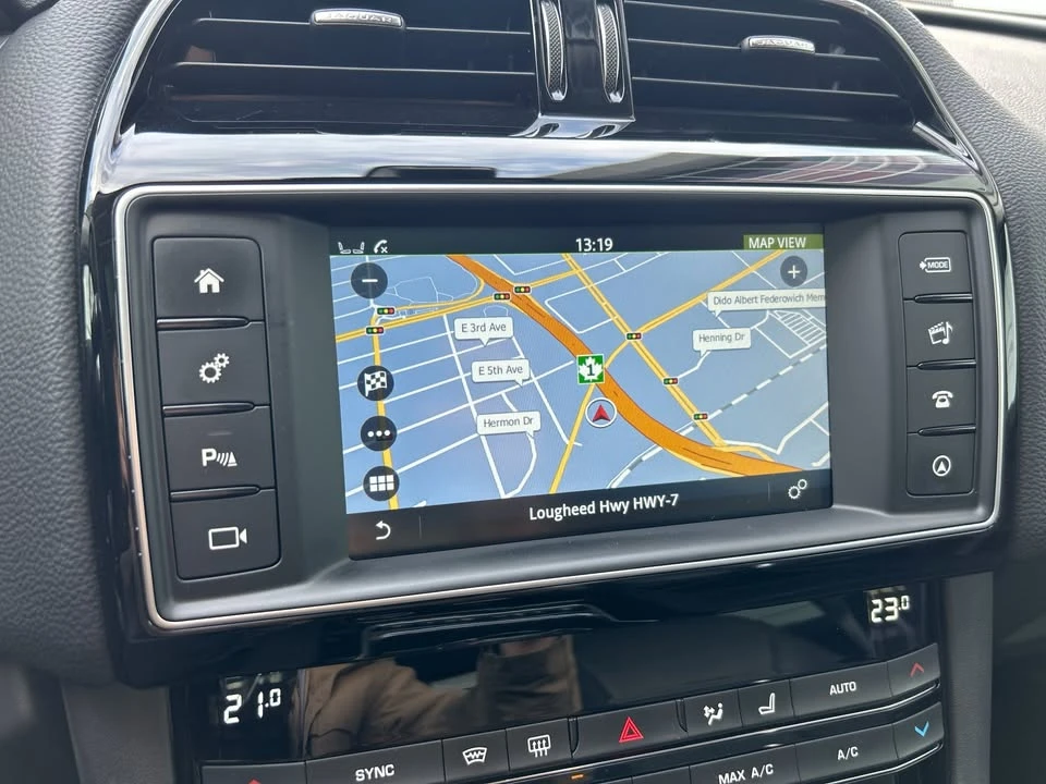 2018 Jaguar F-Pace - Image 11 of 19