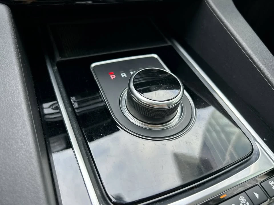 2018 Jaguar F-Pace - Image 12 of 19
