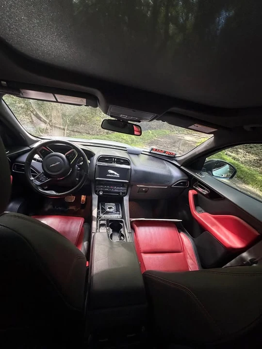 2018 Jaguar F-Pace - Image 7 of 8