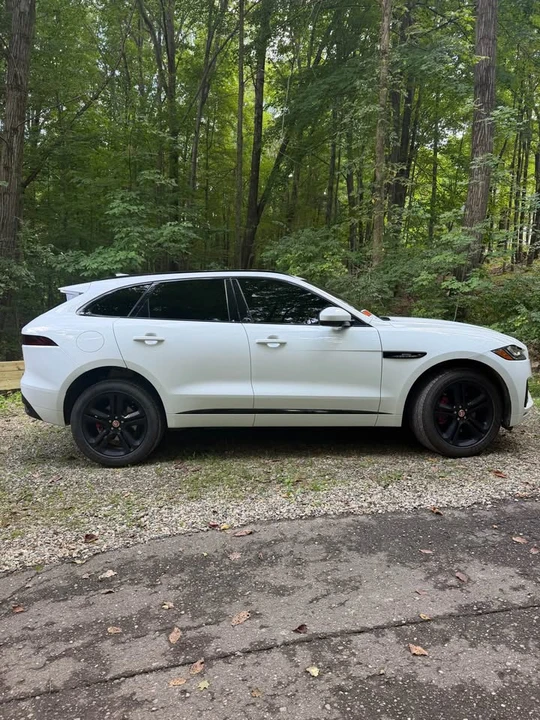2018 Jaguar F-Pace - Image 2 of 8
