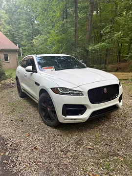 2018 Jaguar F-Pace 30t Blackout Package