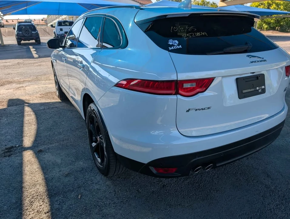 2018 Jaguar F-Pace - Image 9 of 13