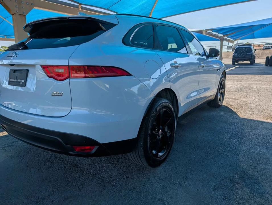 2018 Jaguar F-Pace - Image 12 of 13
