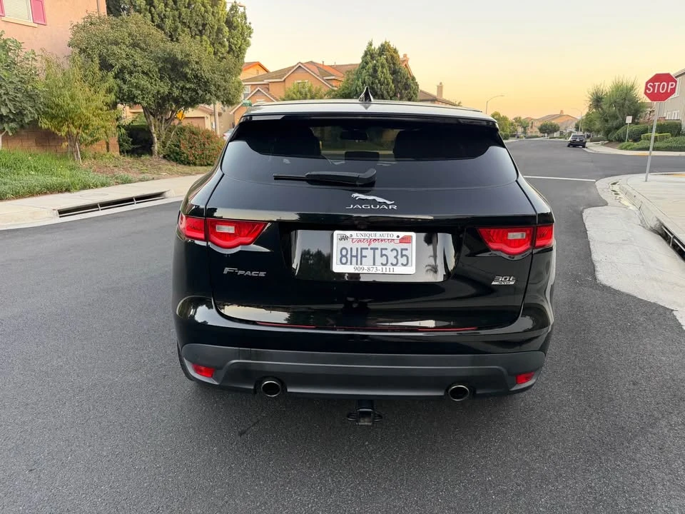 2018 Jaguar F-Pace - Image 3 of 11