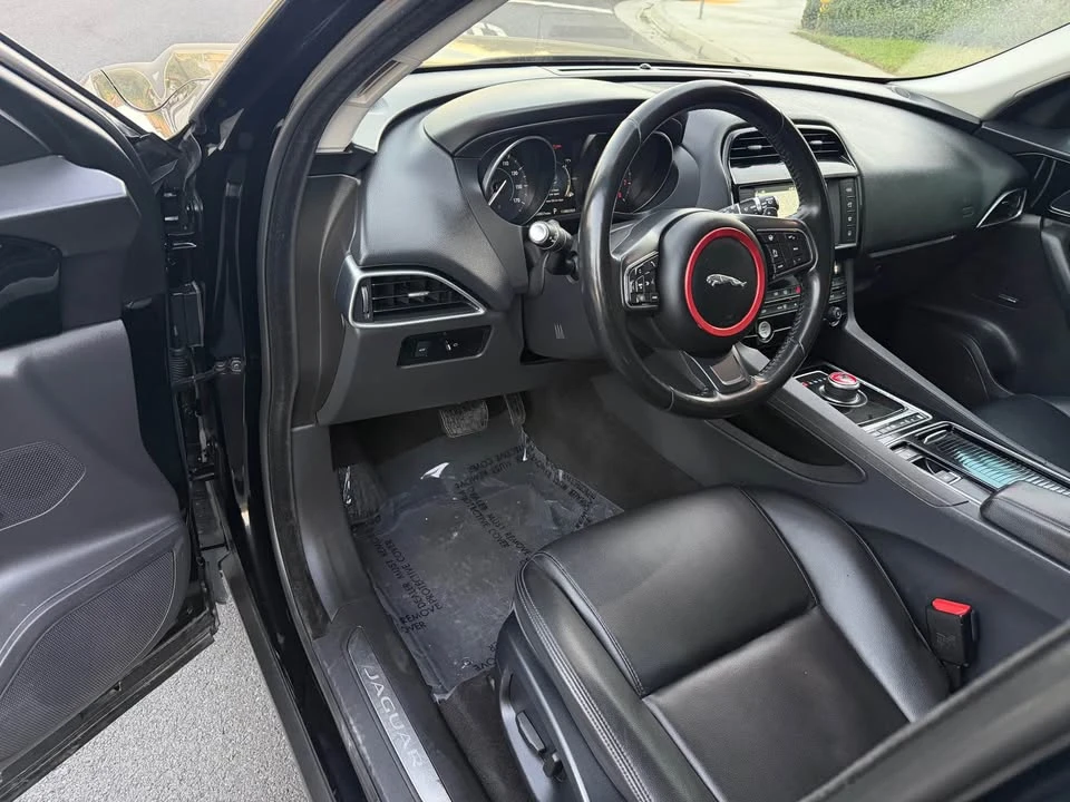 2018 Jaguar F-Pace - Image 7 of 11