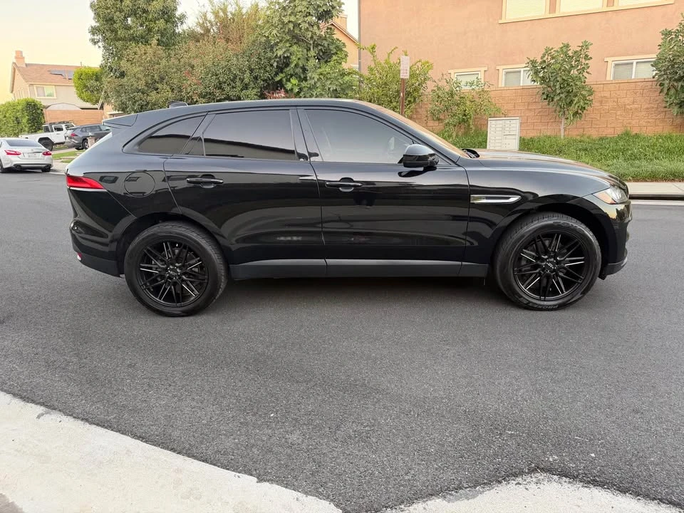 2018 Jaguar F-Pace - Image 5 of 11
