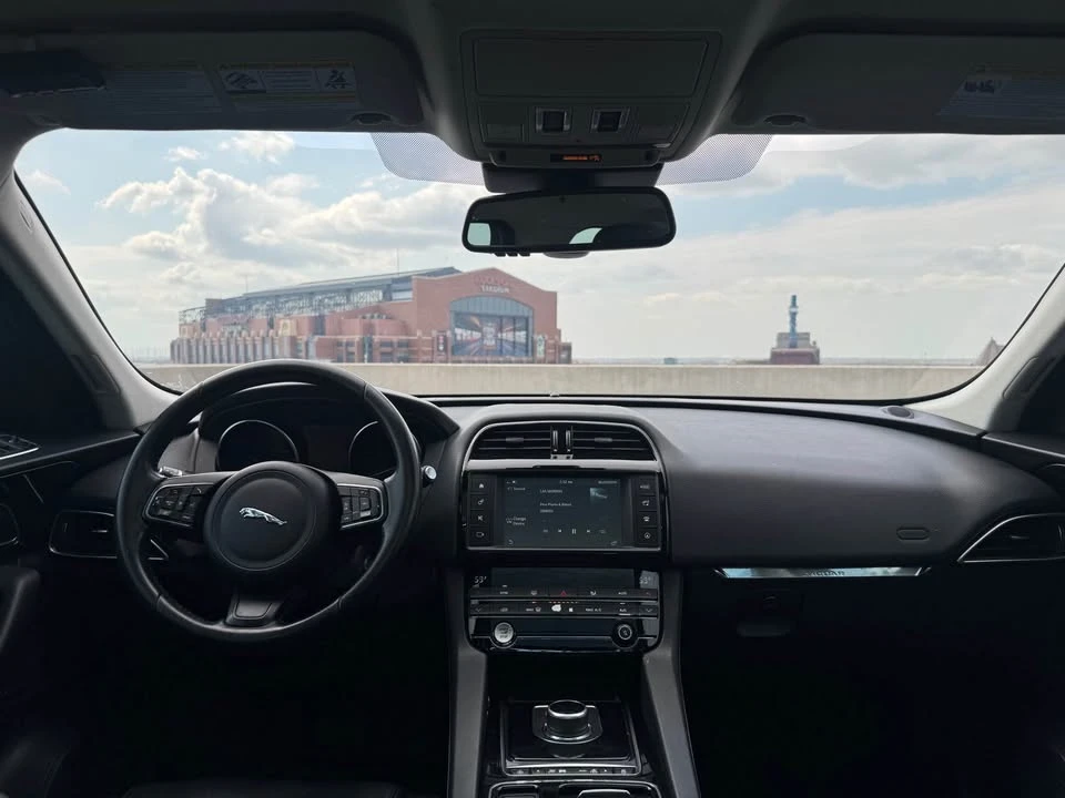 2018 Jaguar F-Pace - Image 16 of 20