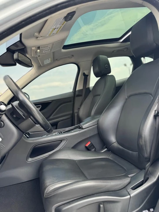 2018 Jaguar F-Pace - Image 17 of 20