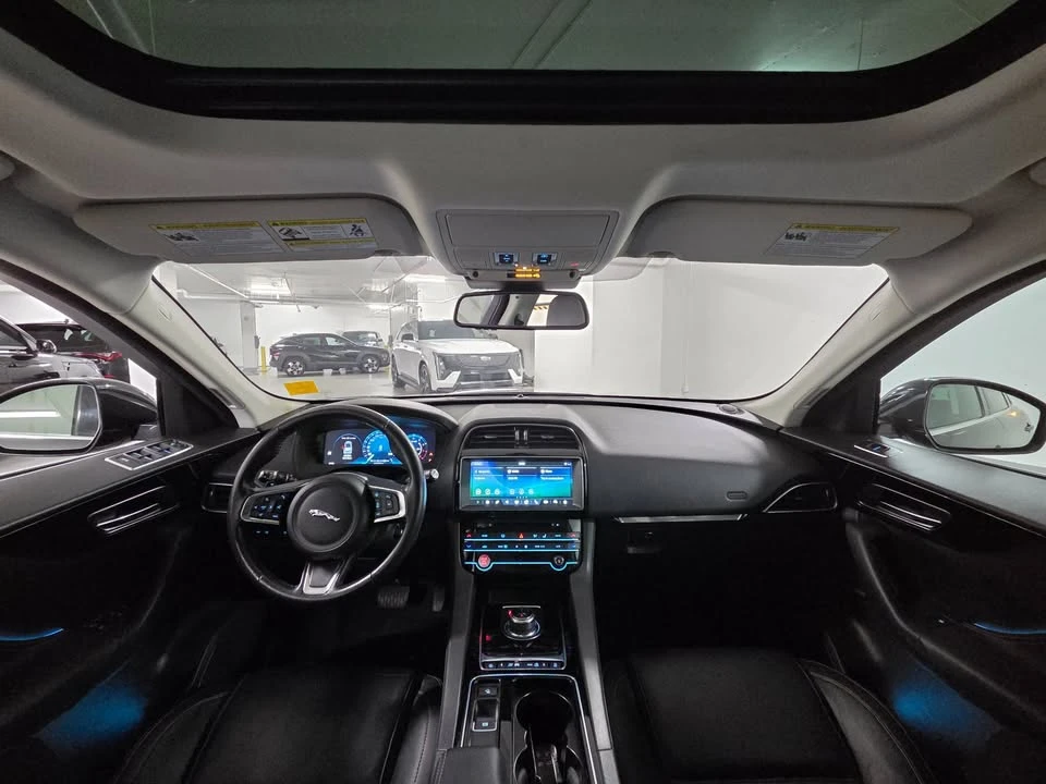 2018 Jaguar F-Pace - Image 12 of 19