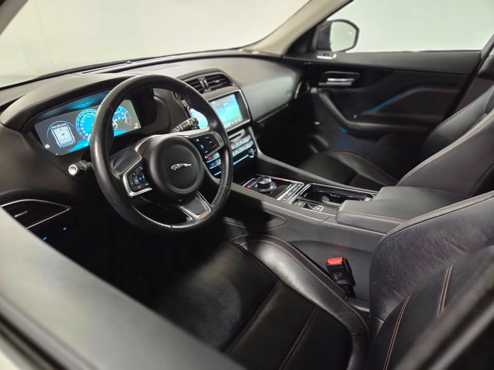 2018 Jaguar F-Pace - Image 13 of 19