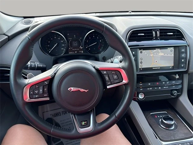 2018 Jaguar F-Pace - Image 9 of 20