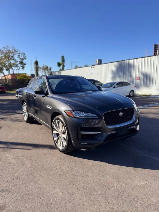 2018 Jaguar F-Pace - Image 4 of 16
