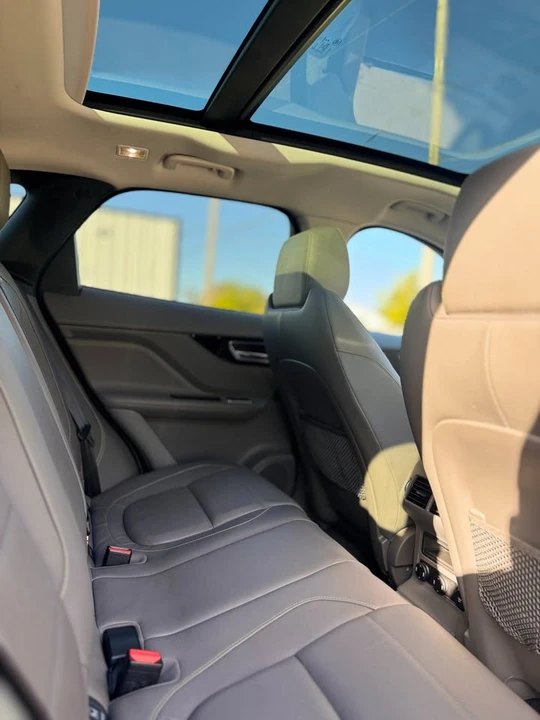 2018 Jaguar F-Pace - Image 17 of 20