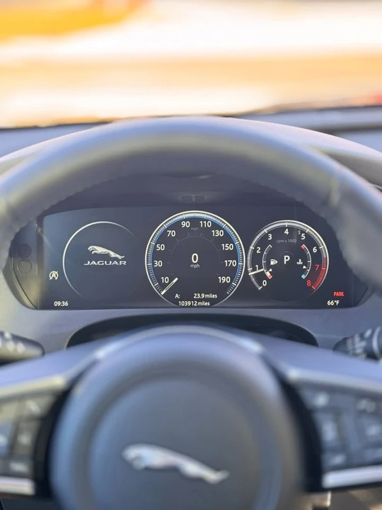 2018 Jaguar F-Pace - Image 12 of 20