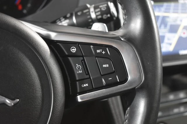 2018 Jaguar F-Pace - Image 17 of 20