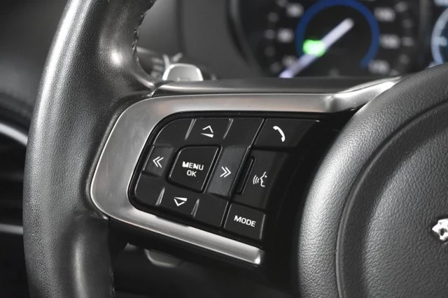 2018 Jaguar F-Pace - Image 16 of 20