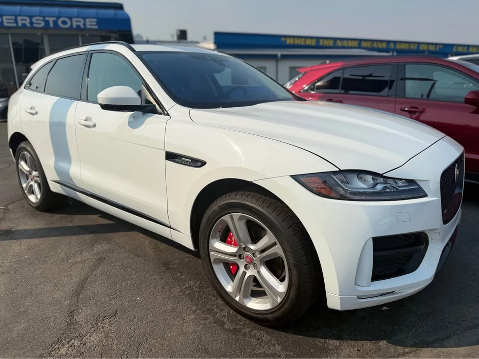 2018 Jaguar F-Pace - Image 8 of 10