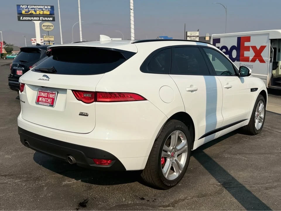 2018 Jaguar F-Pace - Image 7 of 10