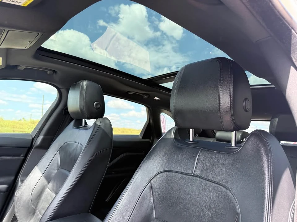 2018 Jaguar F-Pace - Image 6 of 9