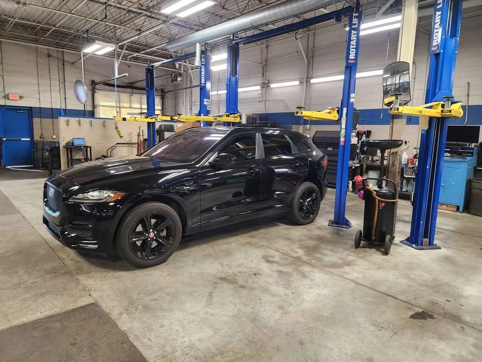 2018 Jaguar F-Pace - Image 5 of 5
