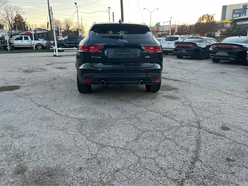 2018 Jaguar F-Pace - Image 9 of 20