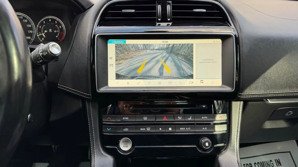 2018 Jaguar F-Pace - Image 19 of 20