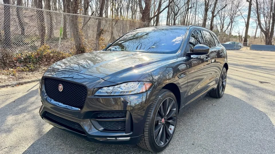 2018 Jaguar F-Pace - Image 9 of 20