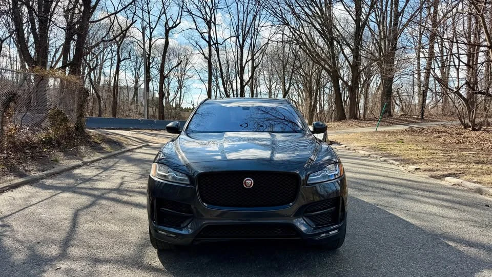 2018 Jaguar F-Pace - Image 2 of 20