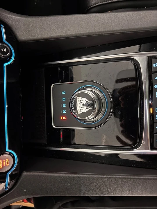 2018 Jaguar F-Pace - Image 10 of 12