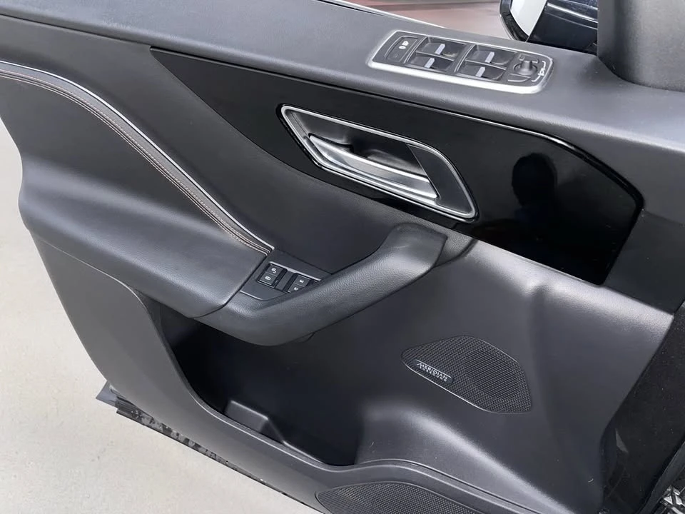 2018 Jaguar F-Pace - Image 12 of 20