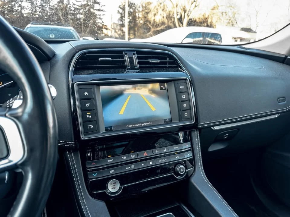 2018 Jaguar F-Pace - Image 19 of 19