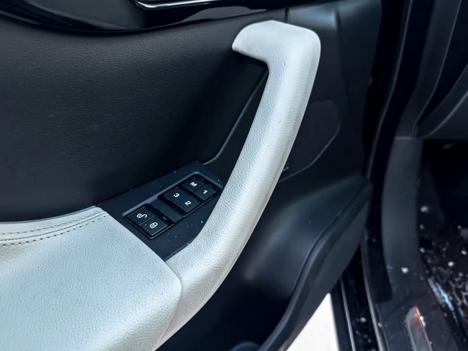 2018 Jaguar F-Pace - Image 8 of 19