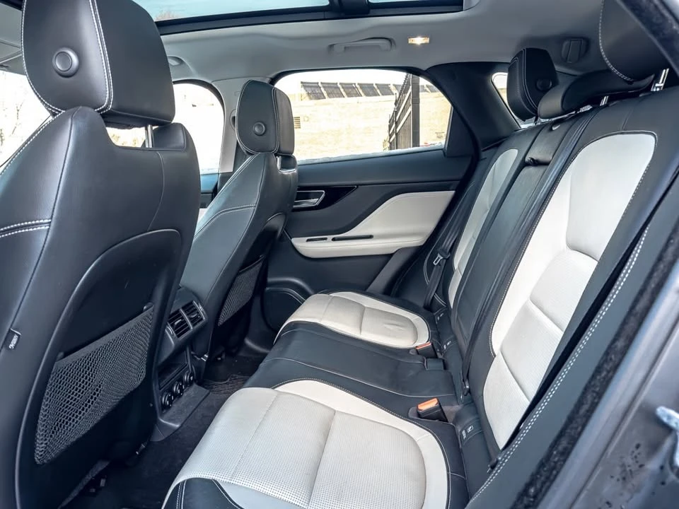 2018 Jaguar F-Pace - Image 12 of 19