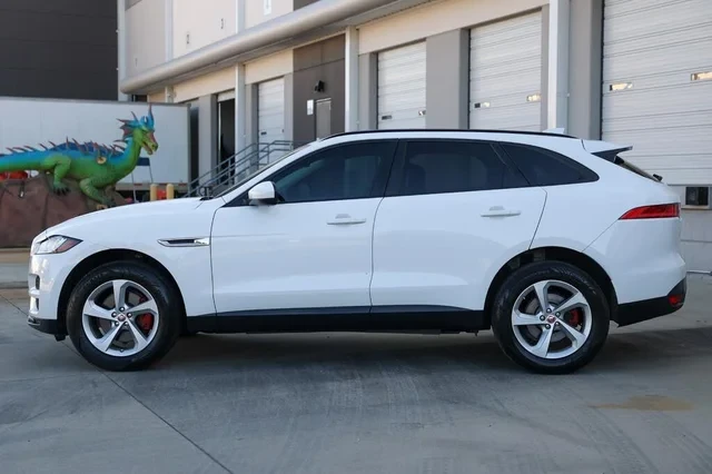 2018 Jaguar F-Pace - Image 3 of 17