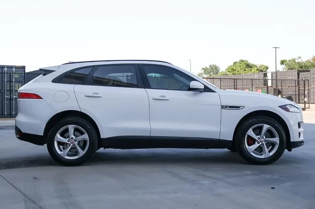 2018 Jaguar F-Pace - Image 13 of 17