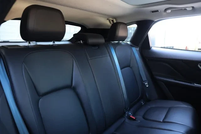 2018 Jaguar F-Pace - Image 14 of 17