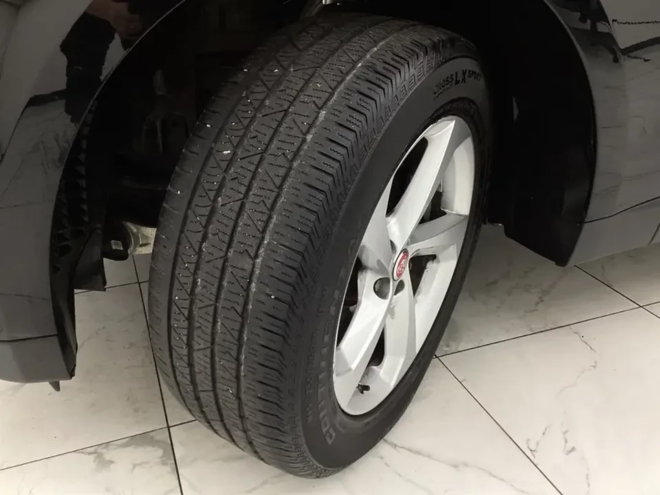 2018 Jaguar - Image 17 of 17