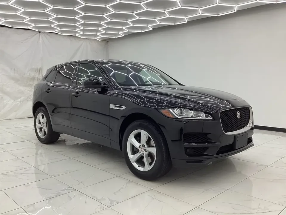 2018 Jaguar F-Pace - Image 3 of 17
