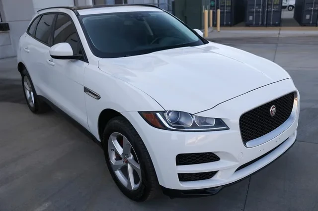 2018 Jaguar F-Pace - Image 2 of 17