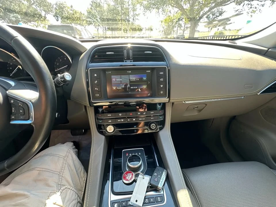 2018 Jaguar F-Pace - Image 7 of 19