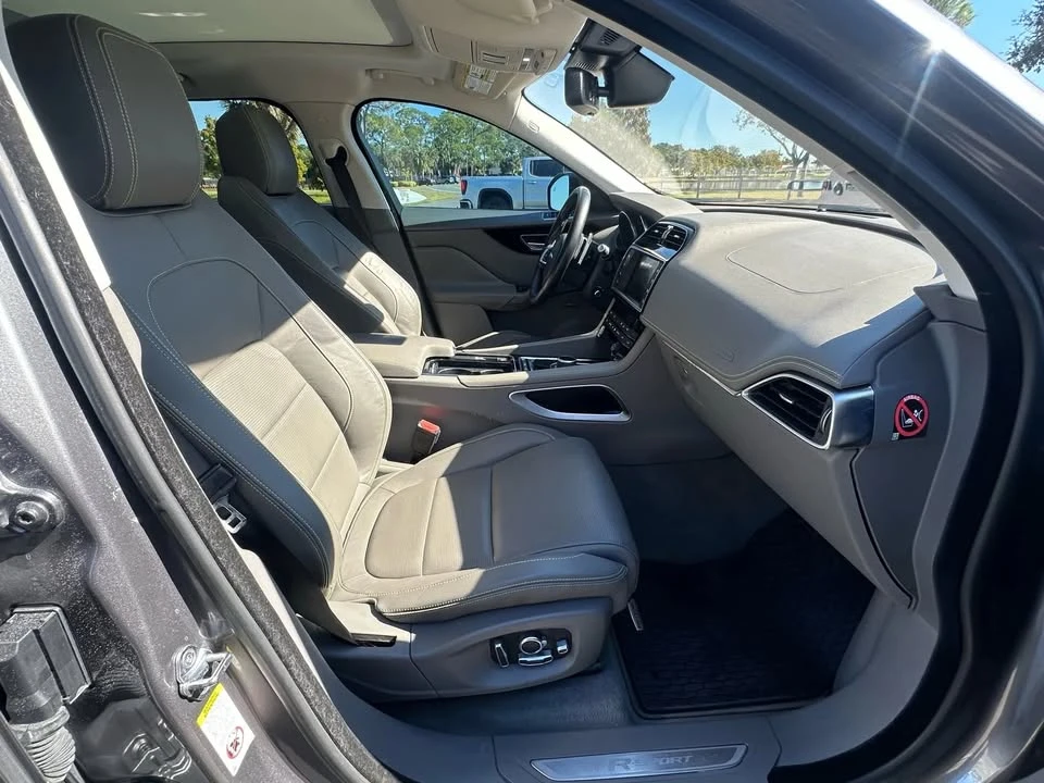 2018 Jaguar F-Pace - Image 10 of 19