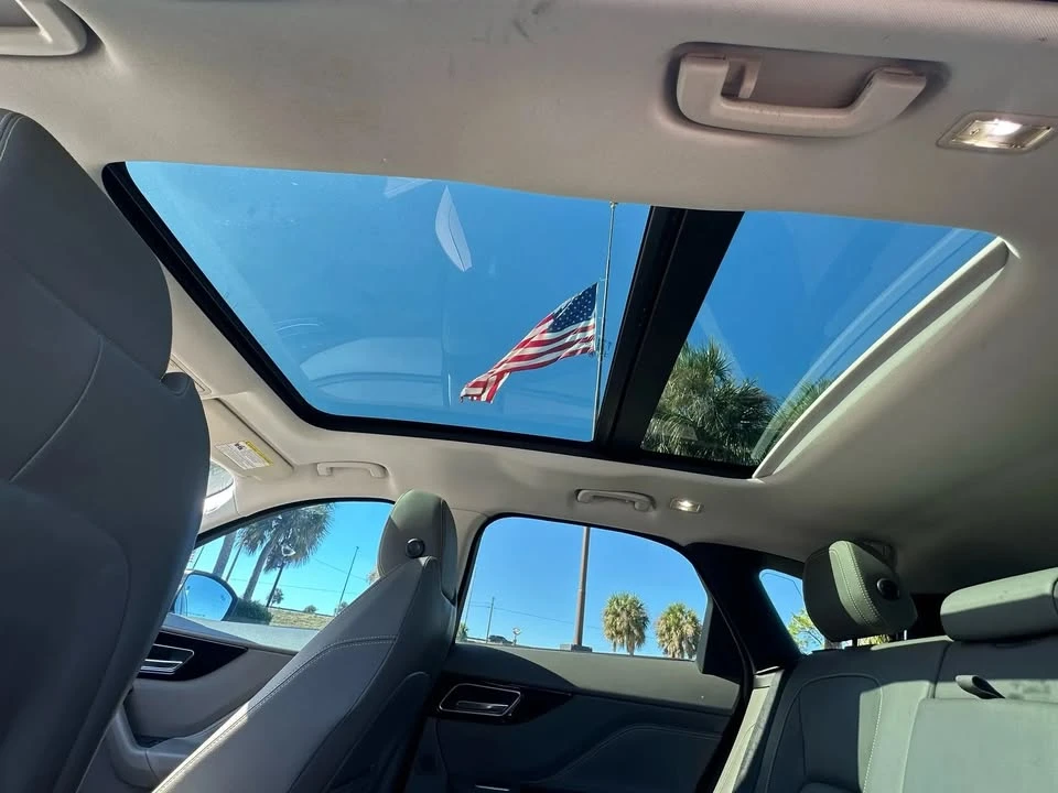 2018 Jaguar F-Pace - Image 18 of 19