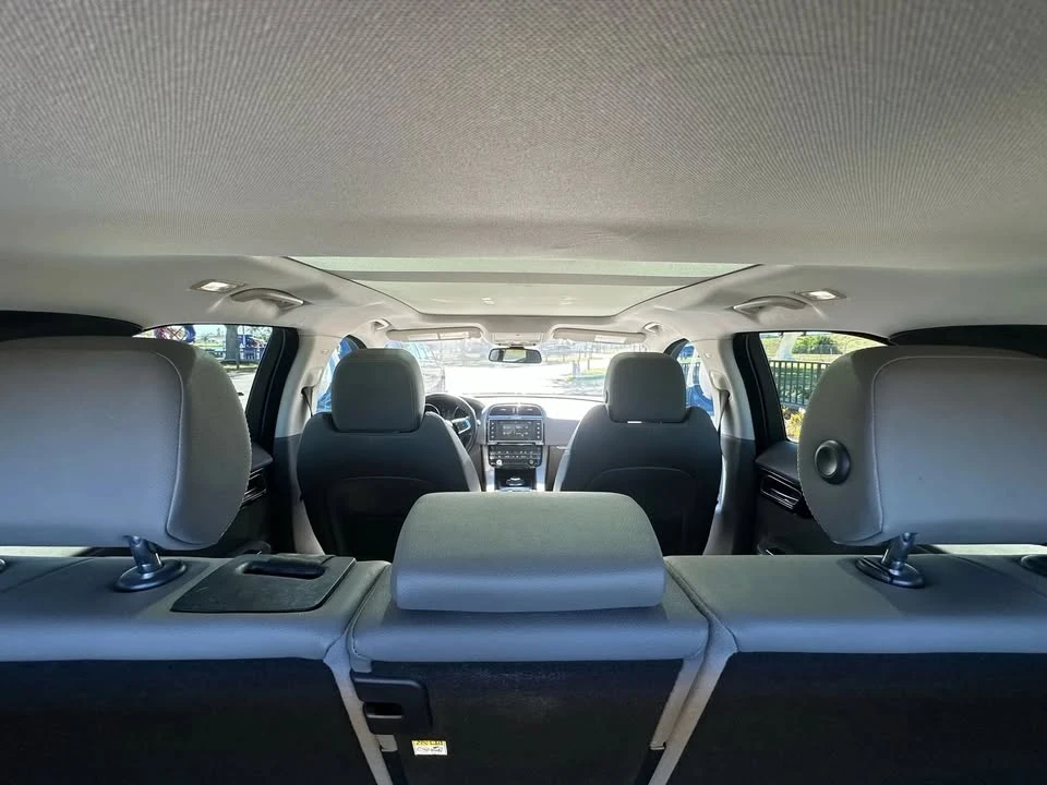 2018 Jaguar F-Pace - Image 17 of 19