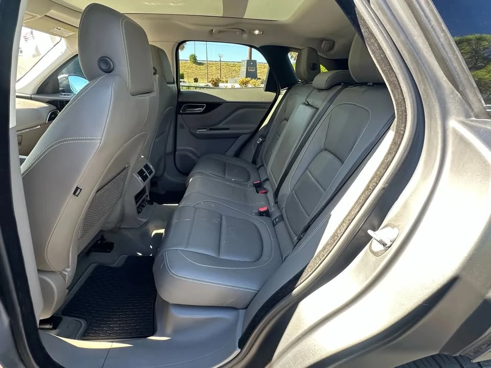 2018 Jaguar F-Pace - Image 15 of 19