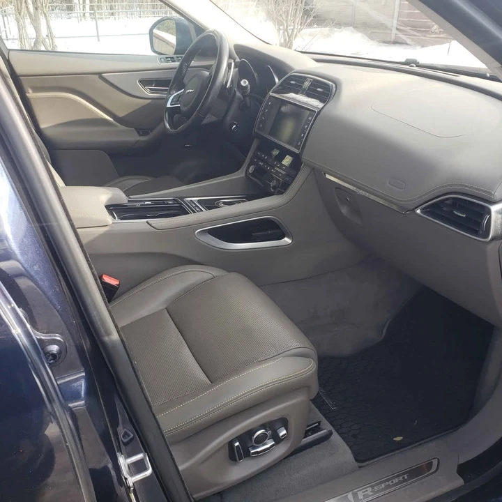 2018 Jaguar F-Pace - Image 4 of 4