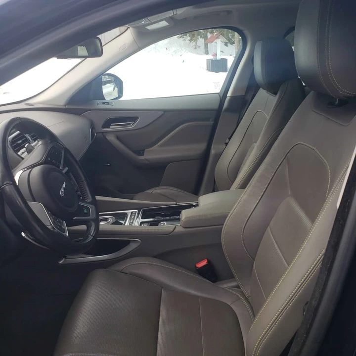 2018 Jaguar F-Pace - Image 3 of 4