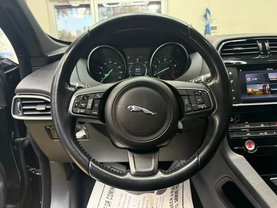 2018 Jaguar F-Pace - Image 6 of 9