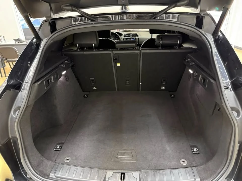 2018 Jaguar F-Pace - Image 8 of 9