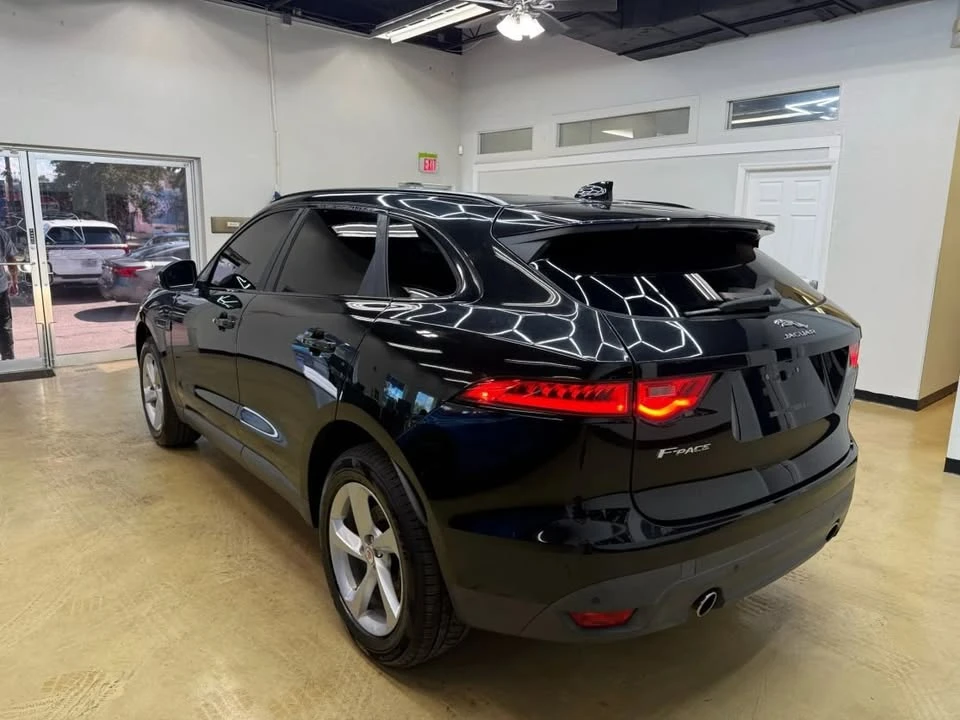 2018 Jaguar F-Pace - Image 2 of 9