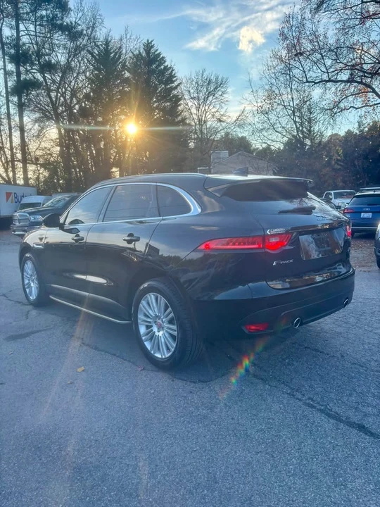 2018 Jaguar F-Pace - Image 2 of 20